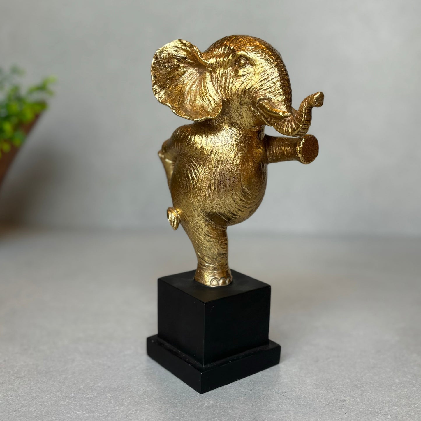 Cute Gold Elephant Figurines - Set of 2