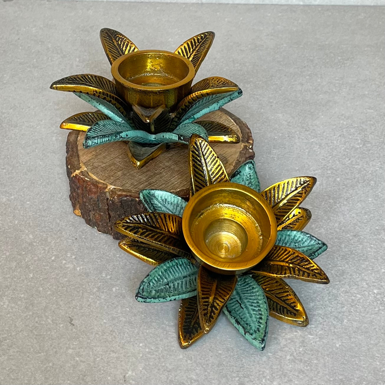 Vintage leaf T-Light Candle Holder Small