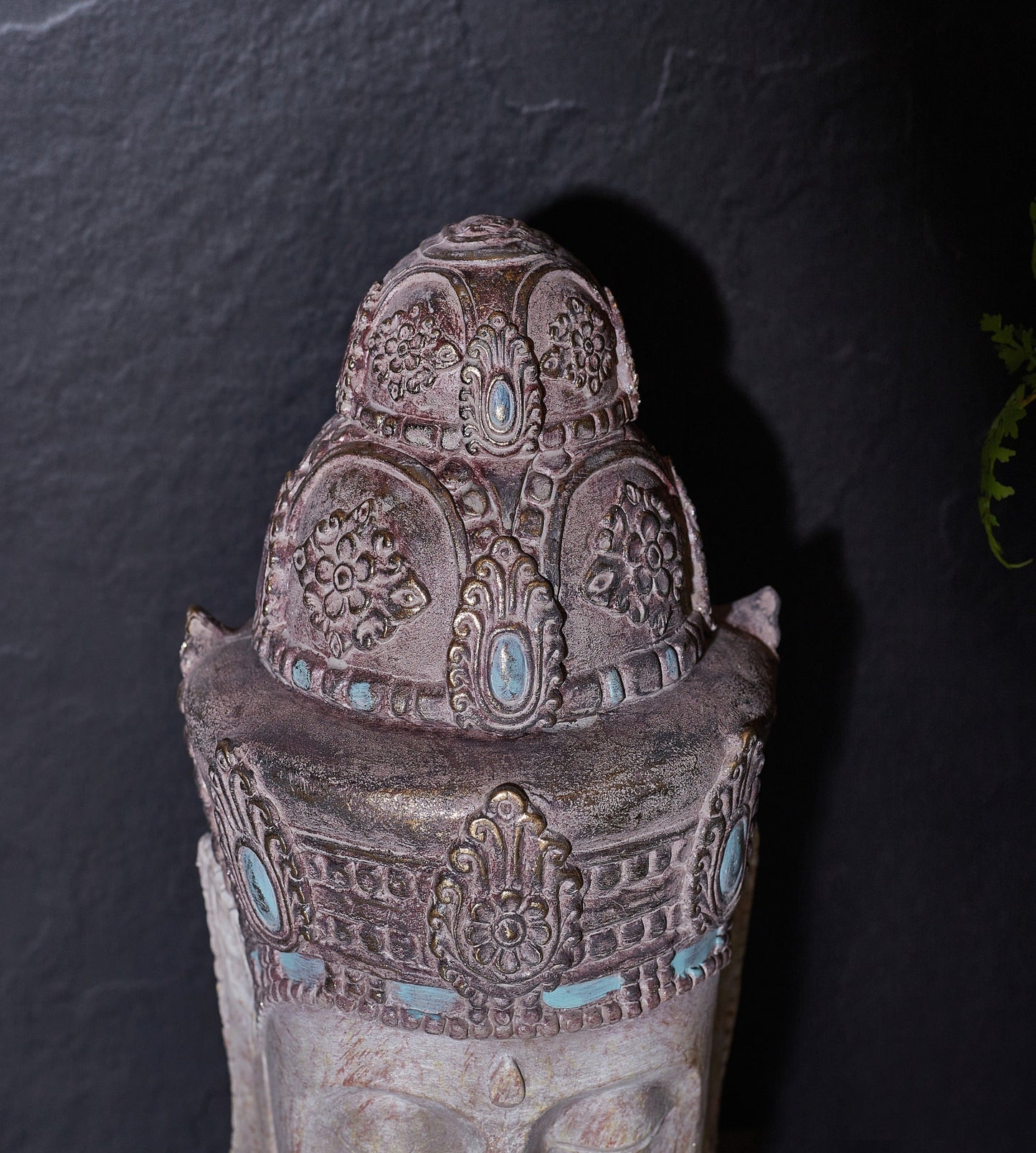 Taara Head Sculpture