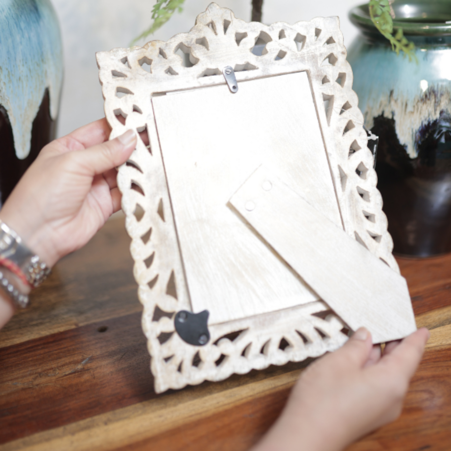 Carved Wooden Photoframe White