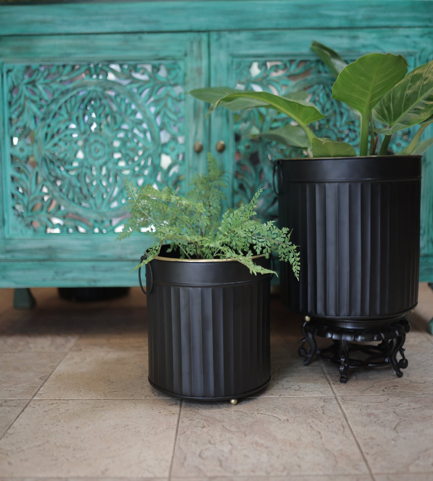Round Ribbed Metal Planter