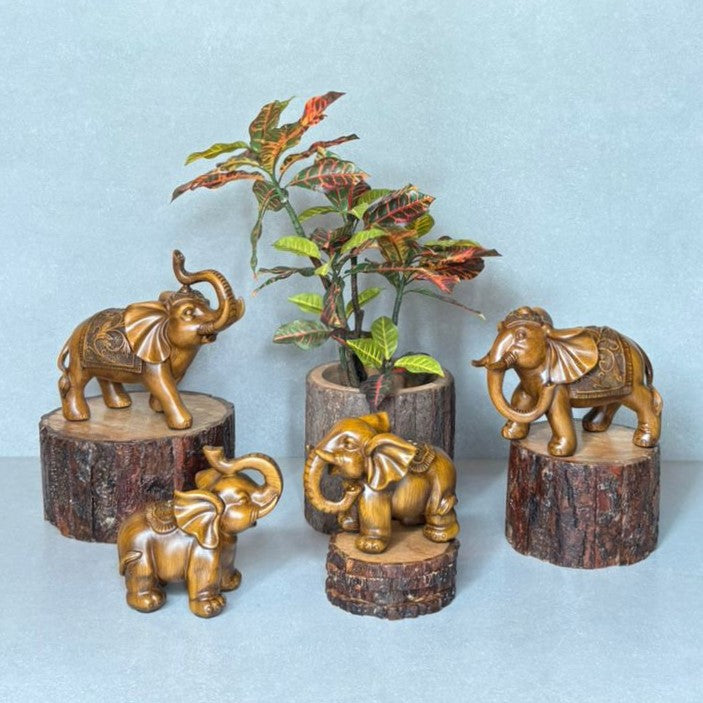 Cute Elephant Pair Sculpture