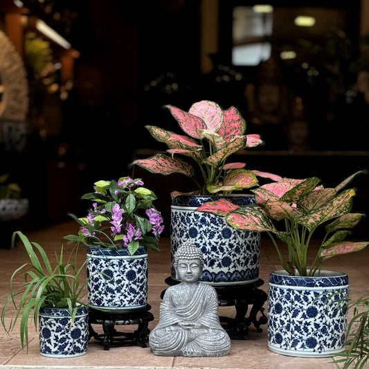 Blue & White Porcelain Cylindrical Pot