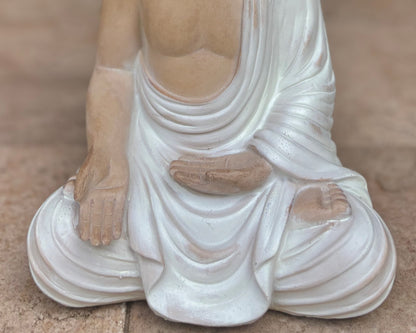 Serene Sitting Buddha Sculpture