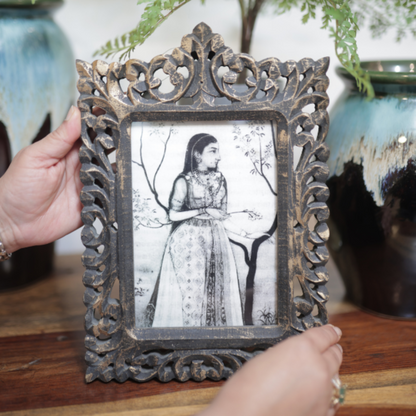 Carved Wooden Photoframe Gold