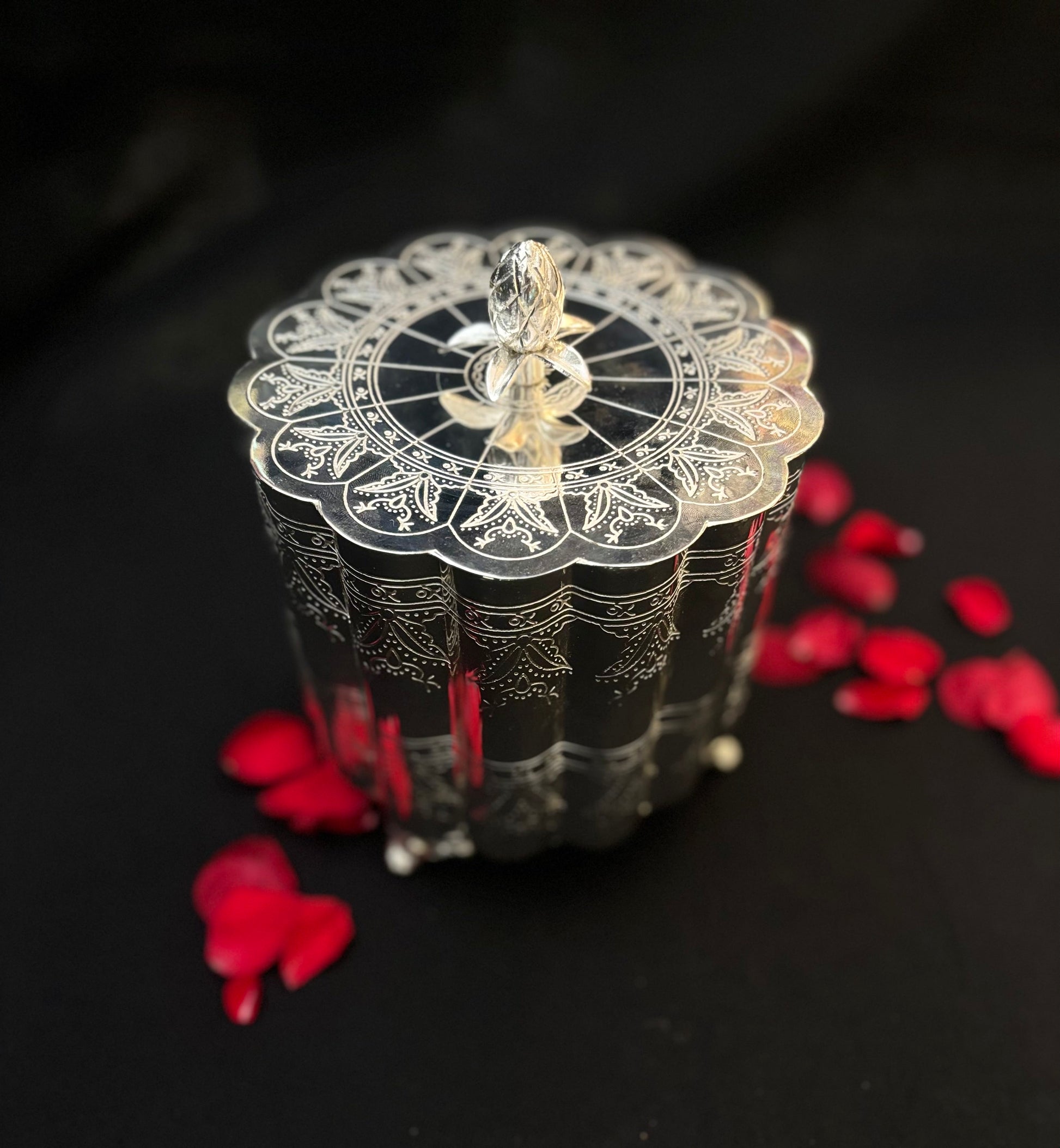 Antique silver round keepsake box with embossed floral lid design, ideal for dry fruits, festive gifting, and luxury home décor.