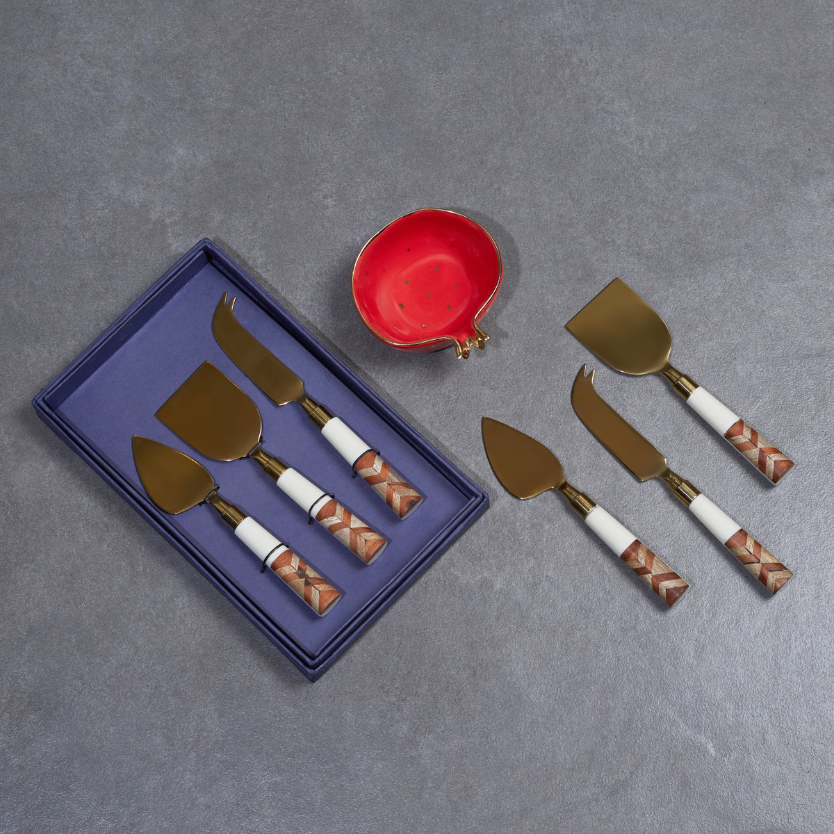 Chevron Cheese/Knife set – texture and finish detail | INARA