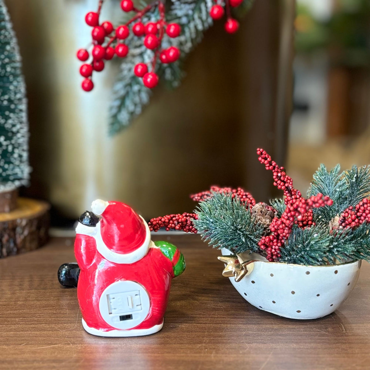 Christmas Decoration Santa Pair – texture and finish detail | INARA