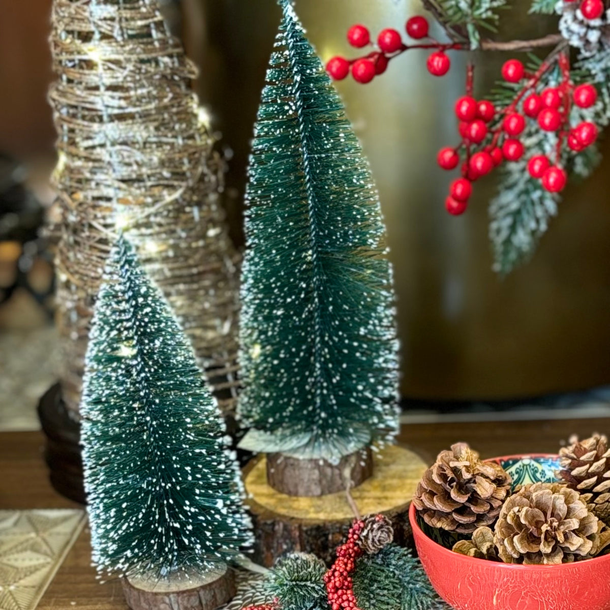 X'mas Tree With Wooden Base – alternate angle | INARA